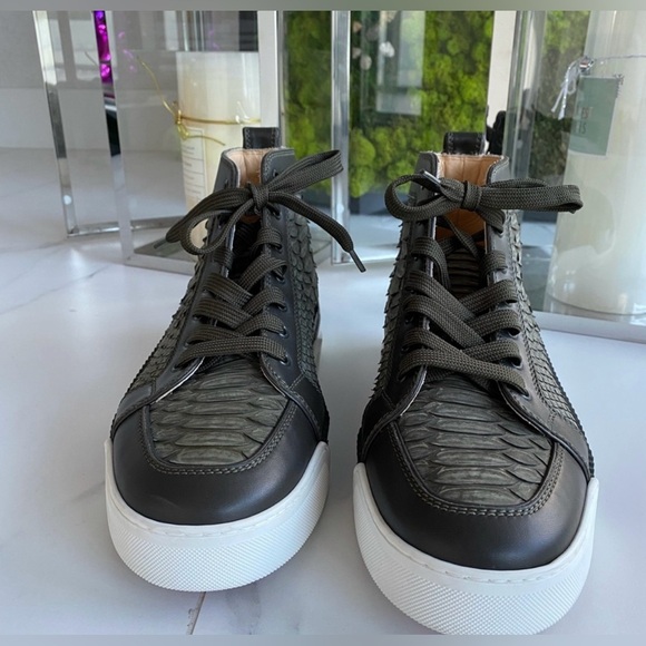 CHRISTIAN LOUBOUTIN
Crocodile Louis Flat Sneak. - Picture 7 of 13